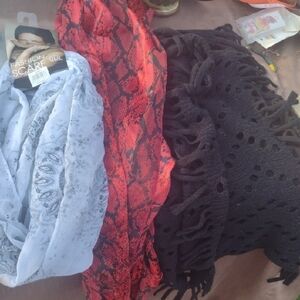 Red and Black Fashion Scarves Set